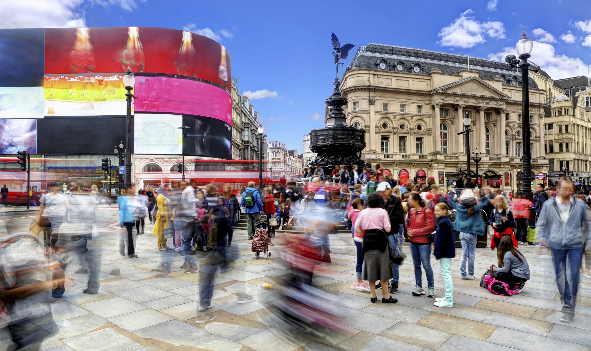 21+ Piccadilly Circus Pics